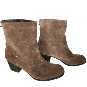 Crown Vintage Brown Suede Booties Size 10M